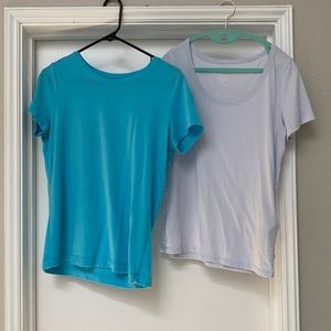 Blue tee bundle! Levi’s and Banana Republic